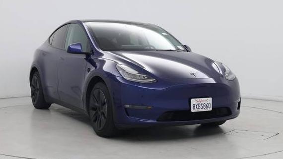 TESLA MODEL Y 2021 5YJYGDEEXMF218299 image